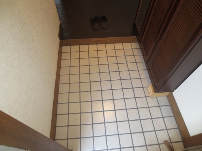 物件内観写真15　(玄関)