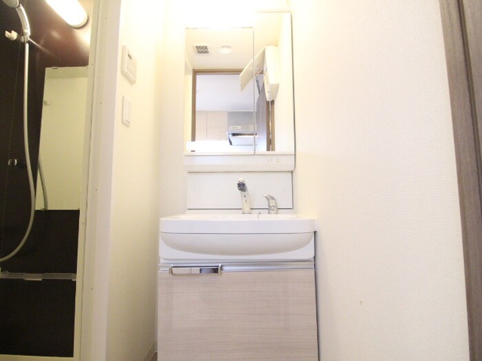 物件内観写真10　(洗面)