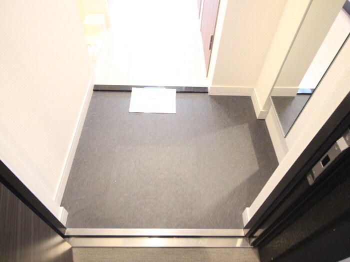 物件内観写真22　(玄関)