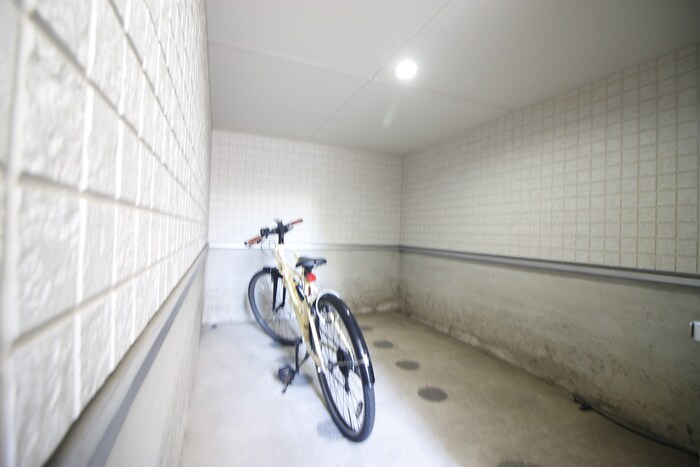 物件外観写真6　(駐輪場)