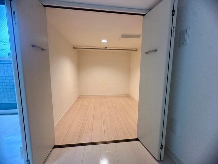 物件内観写真11　(収納)