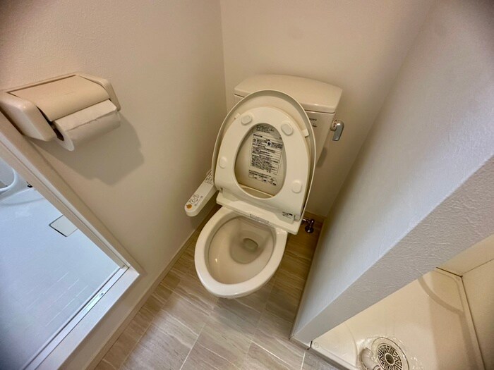 物件内観写真16　(トイレ)