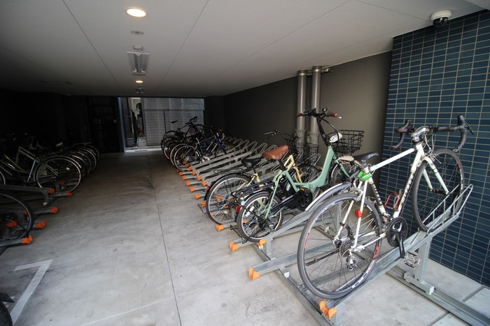 物件外観写真3　(駐輪場)