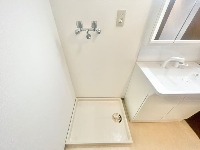 物件内観写真20　(洗濯機置場)