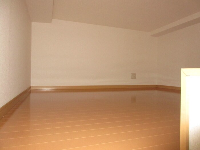 物件内観写真11　(ロフト)