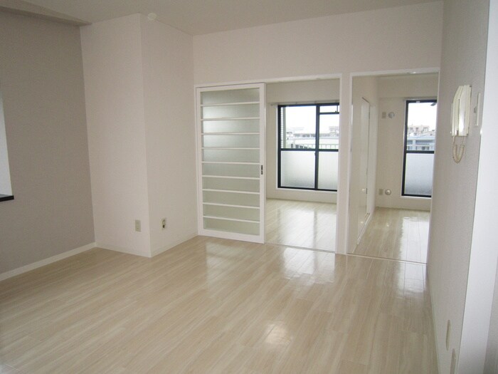 物件内観写真9　(居室)