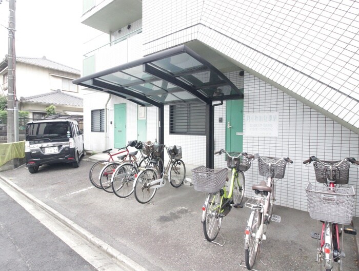 物件外観写真5　(駐輪場)