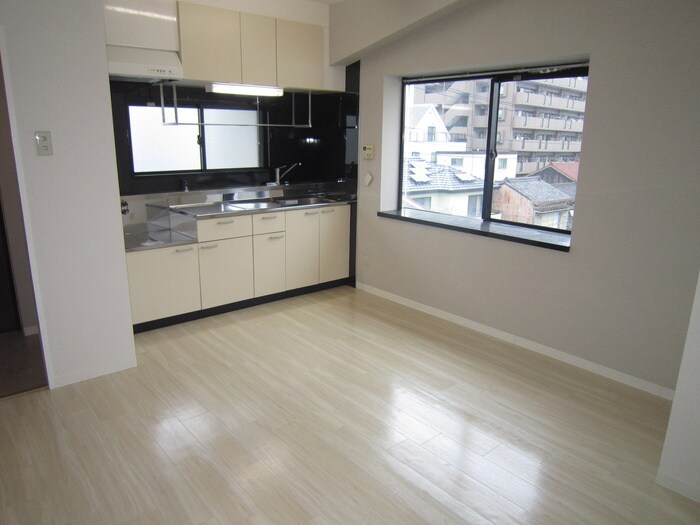 物件内観写真15　(キッチン)