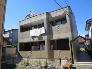 ラッキ－ズハイツ外観写真