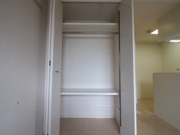 物件内観写真12　(収納)