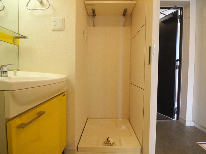 物件内観写真20　(洗濯機置場)