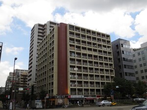 ﾁｻﾝﾏﾝｼｮﾝ桜通久屋(402)外観写真