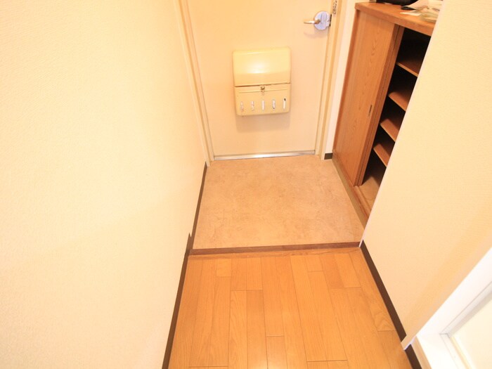 物件内観写真21　(玄関)