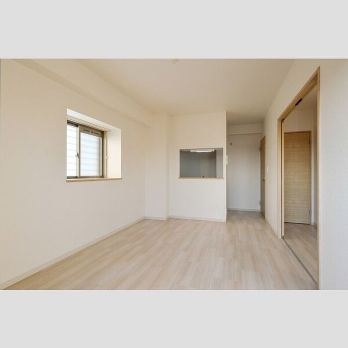 物件内観写真3　(居室)