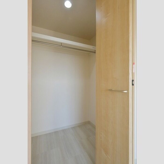 物件内観写真5　(収納)