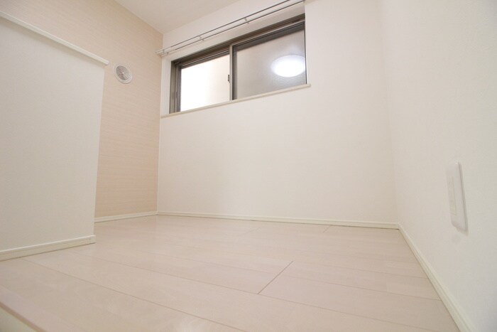 物件内観写真10　(居室)