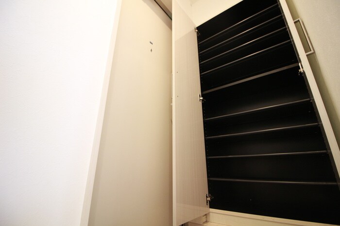 物件内観写真18　(靴箱)