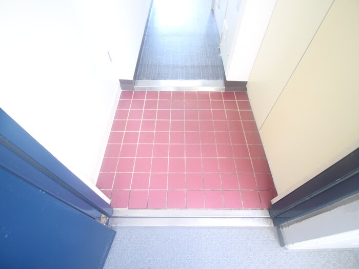 物件内観写真7　(玄関)