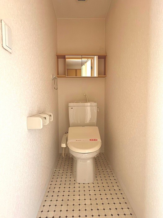 物件内観写真14　(トイレ)