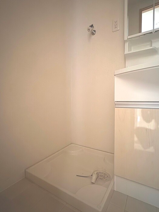 物件内観写真15　(洗濯機置場)