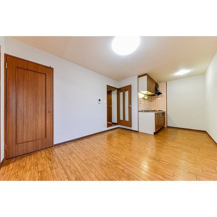 物件内観写真4　(居室)