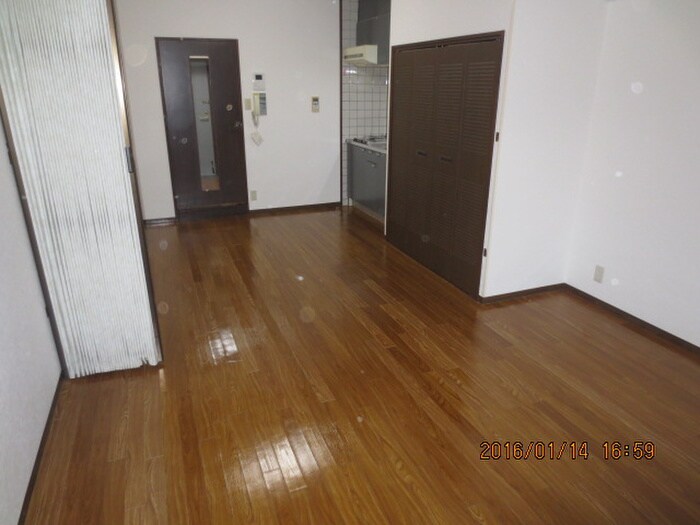 物件内観写真8　(居室)