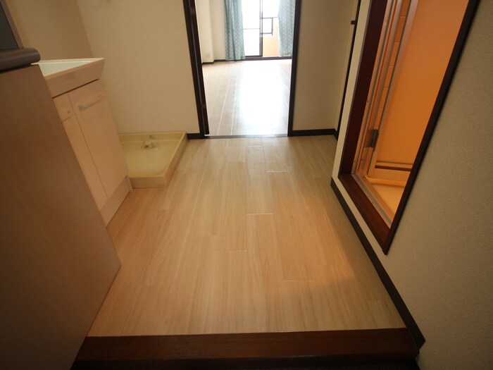 物件内観写真17　(廊下)