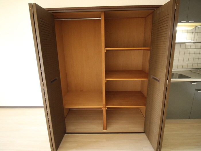 物件内観写真18　(収納)