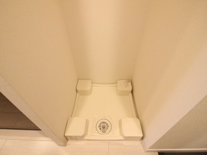 物件内観写真12　(洗濯機置場)