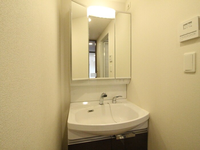 物件内観写真13　(洗面)
