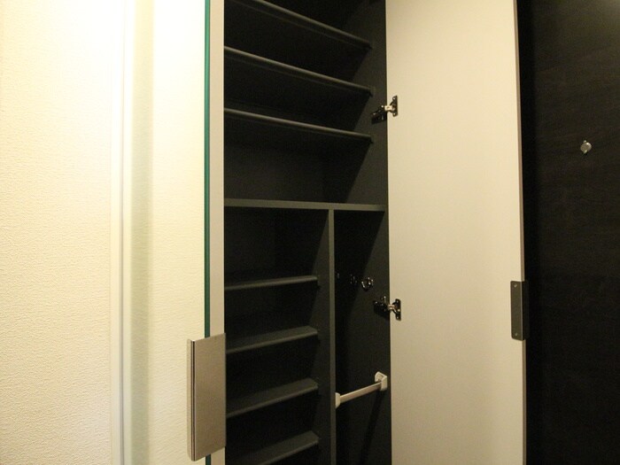 物件内観写真16　(靴箱)