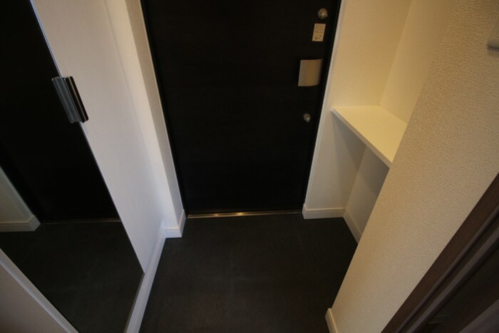 物件内観写真17　(玄関)