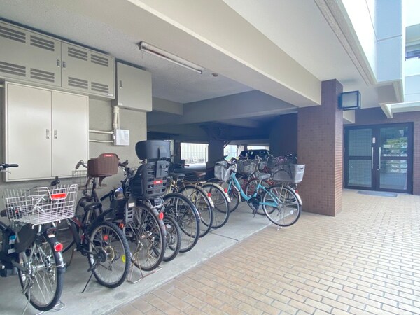 駐輪場
