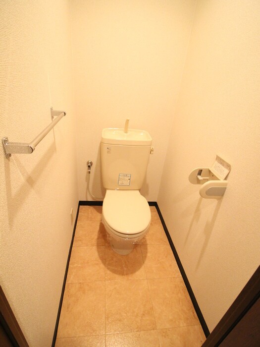 物件内観写真9　(トイレ)