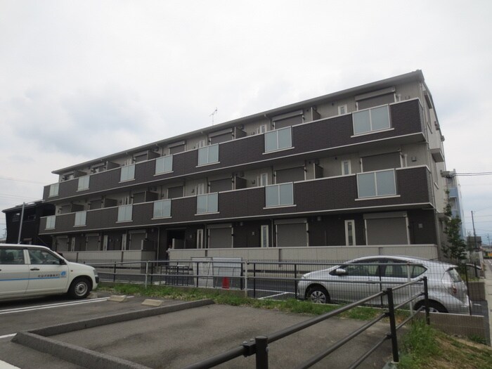 物件外観写真6　(外観写真)