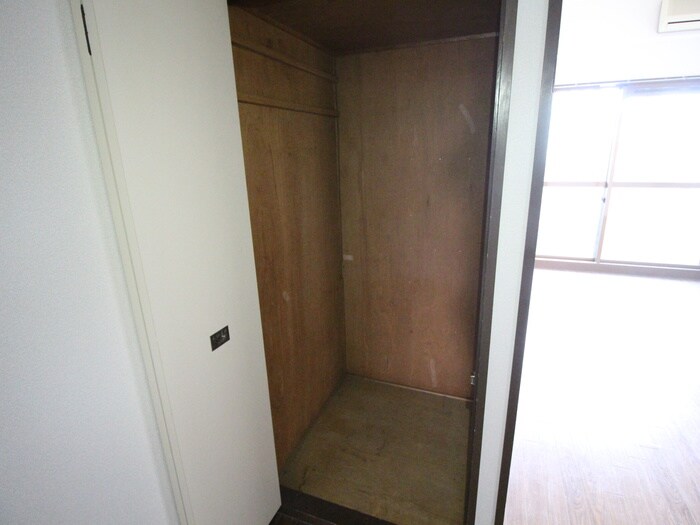物件内観写真15　(収納)