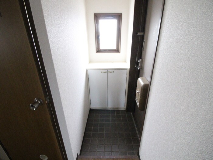 物件内観写真19　(玄関)
