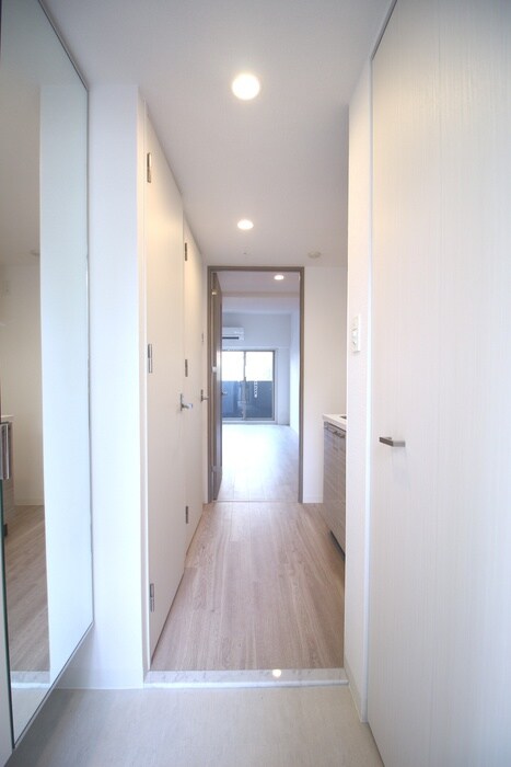 物件内観写真7　(玄関)