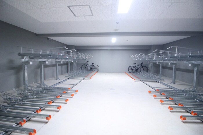 物件外観写真6　(駐輪場)