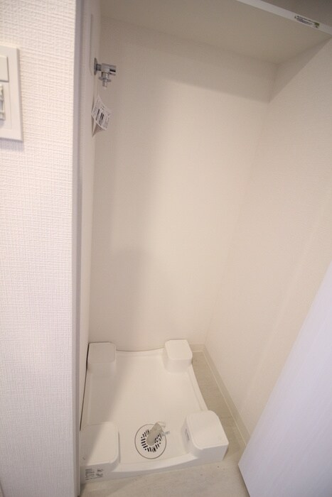 物件内観写真14　(洗濯機置場)