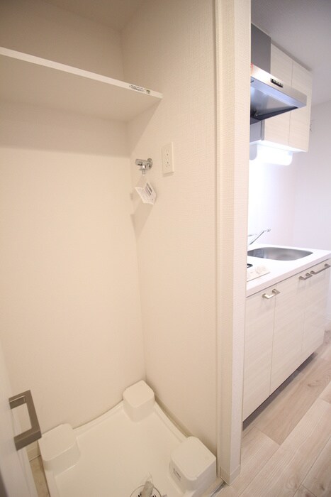 物件内観写真15　(洗濯機置場)