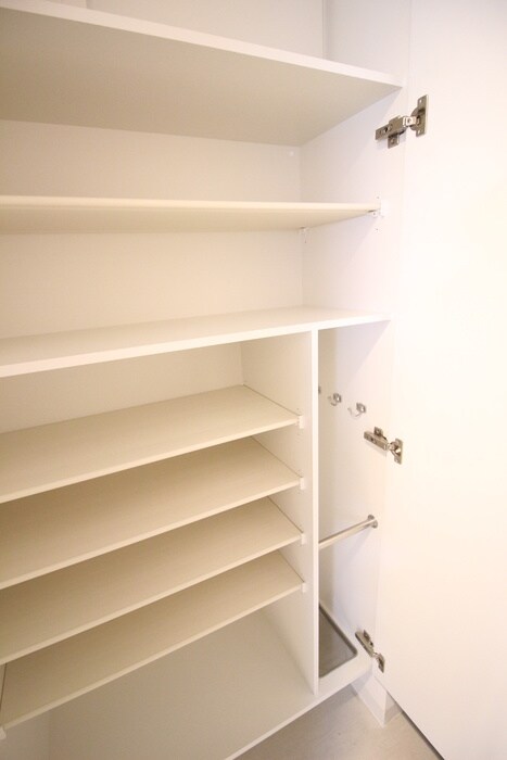 物件内観写真16　(靴箱)