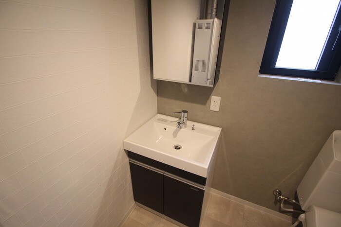 物件内観写真8　(洗面)