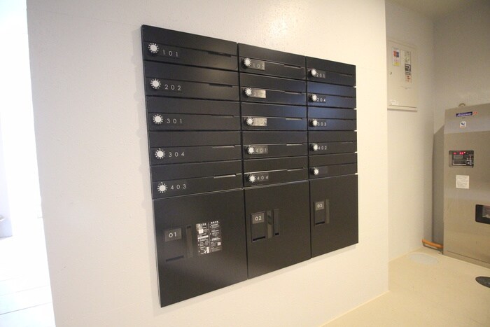 物件外観写真5　(エントランス部分)