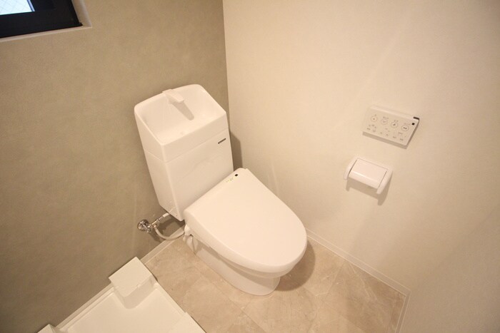 物件内観写真9　(トイレ)