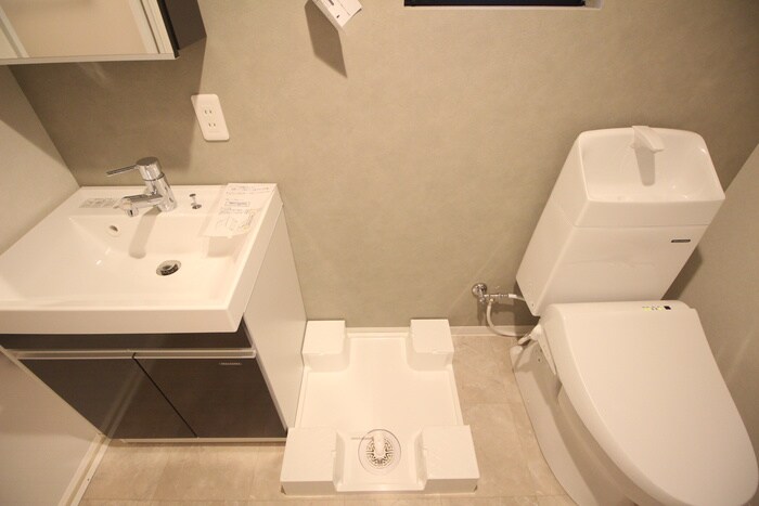 物件内観写真14　(洗濯機置場)