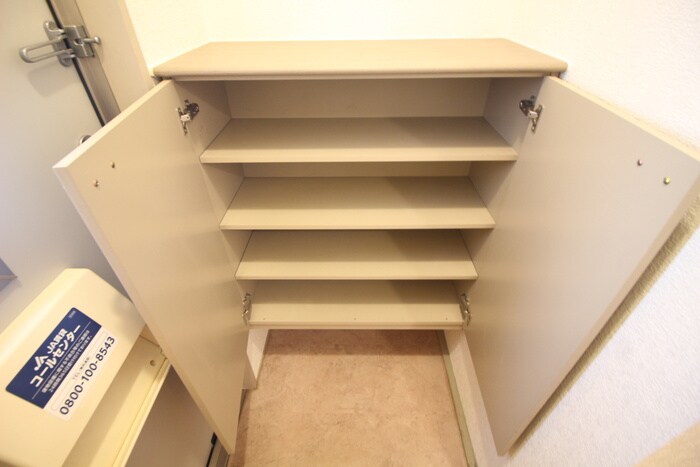 物件内観写真14　(靴箱)