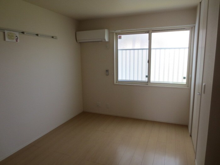 物件内観写真5　(居室)