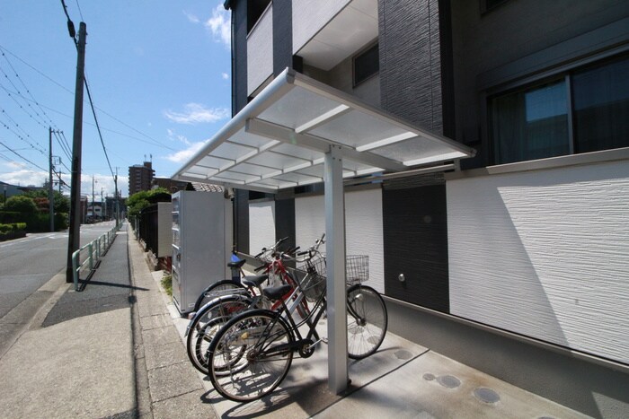 物件外観写真6　(駐輪場)