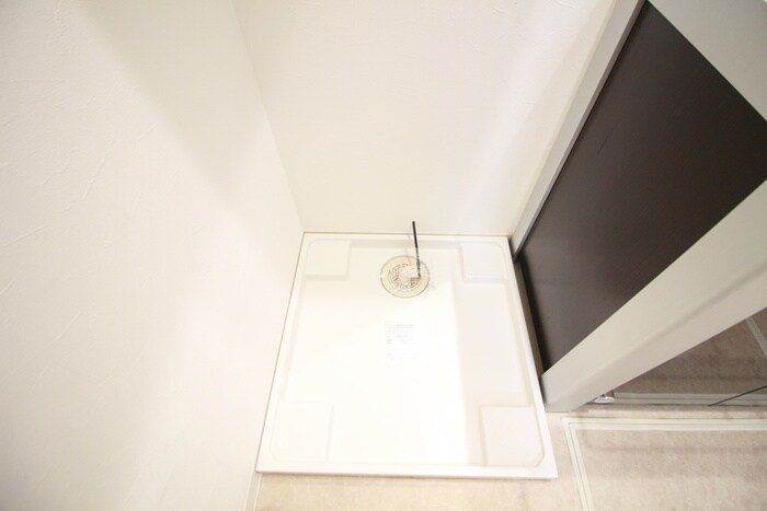 物件内観写真16　(洗濯機置場)